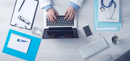 La croûte sur la personne après les boutons