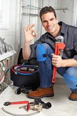 Pourquoi faire appel à un plombier pour le débouchage de votre évier ?