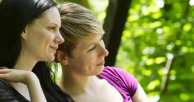 Les goudous utilisent de plus en plus les sites de rencontre lesbien
