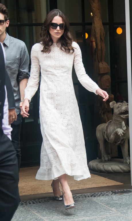 Keira Knightley en robe longue blanche