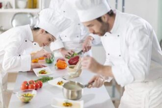travailler en cuisine