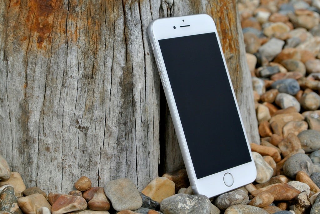 Comment remplacer la vitre cassée de son iPhone sans se ruiner ?