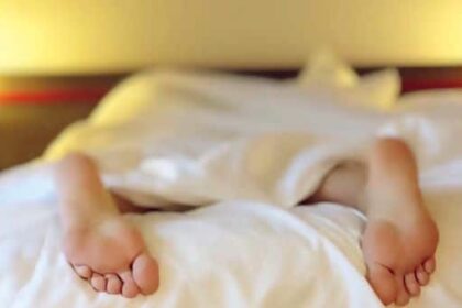 dormir avec oreiller en bambou