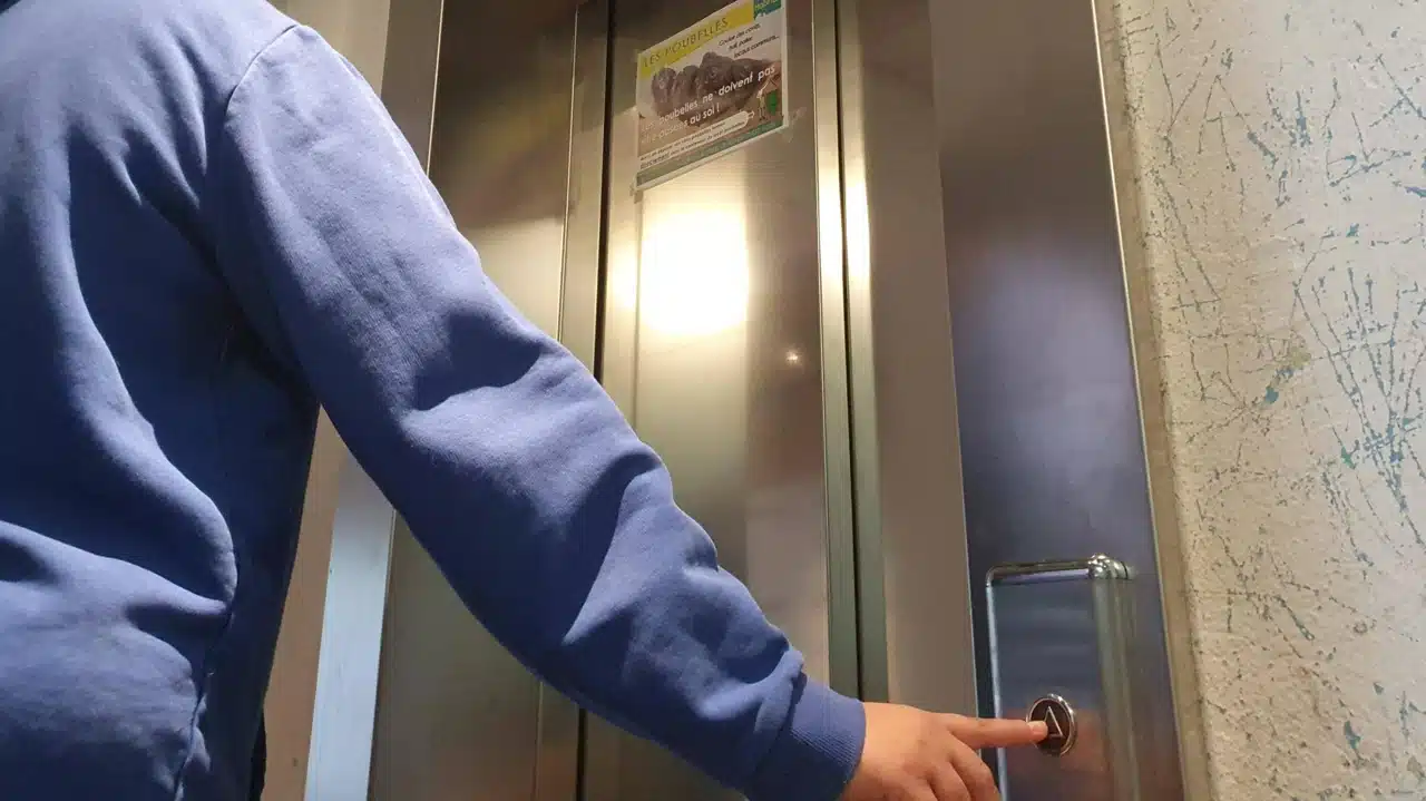 À quel moment appeler un spécialiste de l’ascenseur
