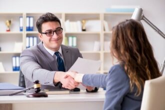 Comment quitter un CDD avant son terme