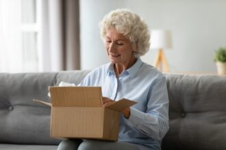 Logement adapté pour seniors avec aménagements spécifiques