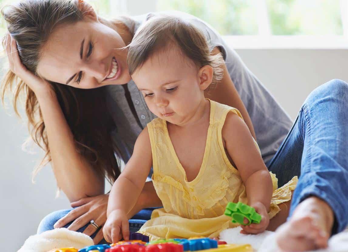 aménager un espace de loisir pour enfants dans le salon