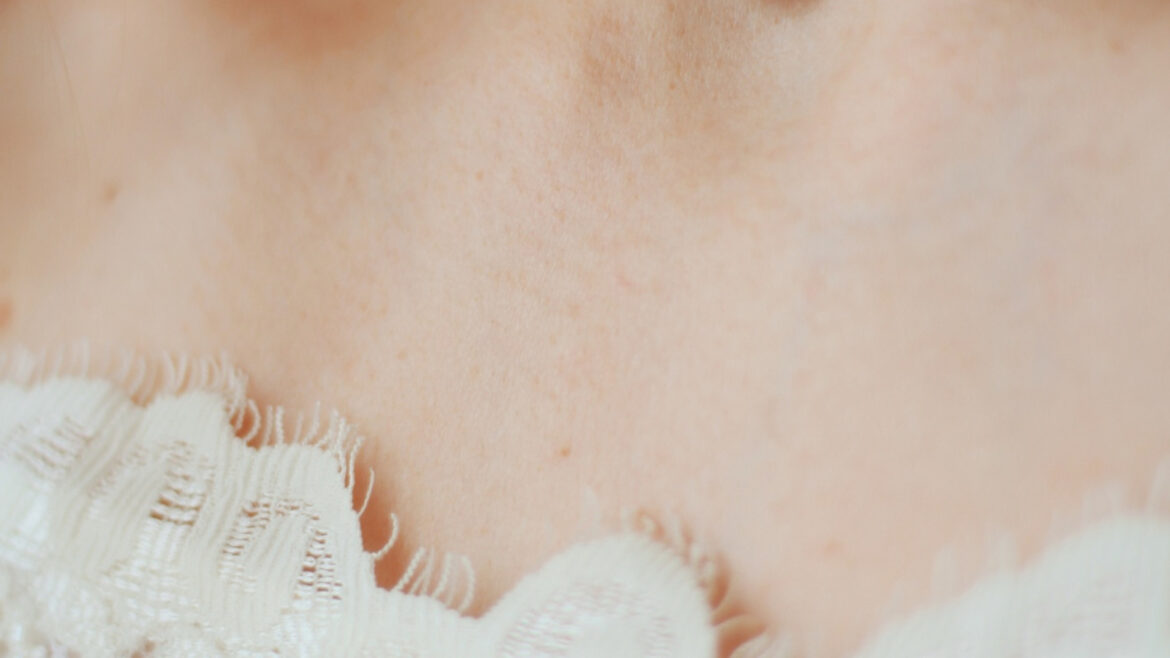 Choisir un collier fin avec diamant pour sa délicatesse et sa féminité !