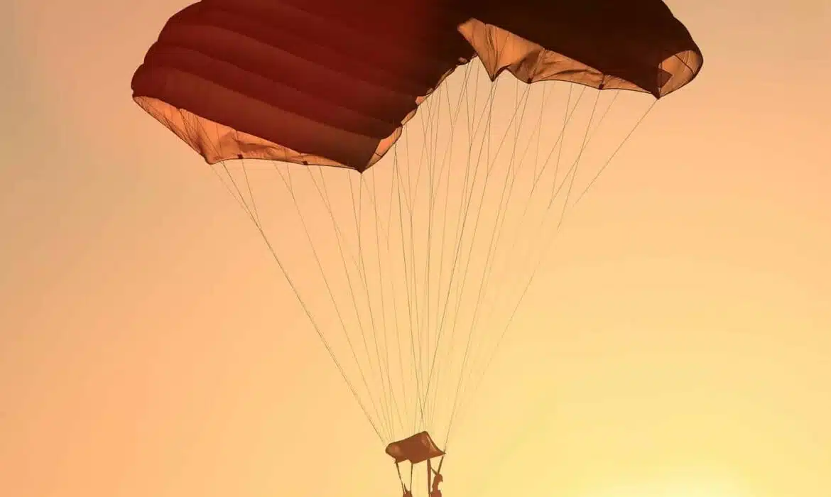 Saut en parachute en tandem : pour votre baptême de l’air