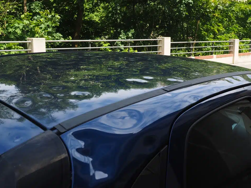 Astuces pour débosseler soi-même la carrosserie de son véhicule